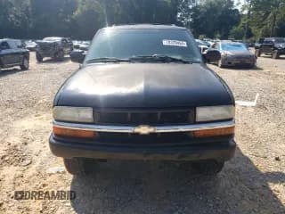 ✅ 2005 Chevrolet Blazer • VIN: 1GNCS18X25K110288 • Lot: 70339465. Wystawiony na Copart z przebiegiem 201 161 mil. Bezpłatny archiwum sprzedaży aukcyjnych z USA i szczegółowy raport historii pojazdu na DreamBid. Zdjęcie 5.