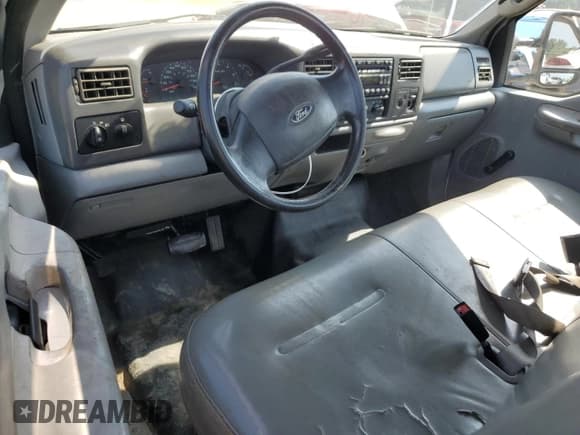 ✅ 2004 Ford F-250 XL • VIN: 1FTNF20L44ED98042 • Lot: 59863445. Wystawiony na Copart z przebiegiem 283 502 mil. Bezpłatny archiwum sprzedaży aukcyjnych z USA i szczegółowy raport historii pojazdu na DreamBid. Zdjęcie 8.