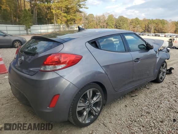 ✅ 2017 Hyundai Veloster • VIN: KMHTC6AD5HU324750 • Lot: 79962314. Wystawiony na Copart z przebiegiem Nie podano. Bezpłatny archiwum sprzedaży aukcyjnych z USA i szczegółowy raport historii pojazdu na DreamBid. Zdjęcie 3.