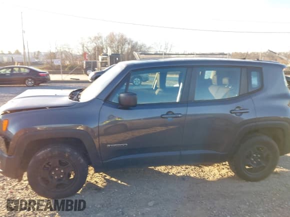 ✅ 2018 Jeep Renegade Upland • VIN: ZACCJBAB2JPJ36029 • Lot: 43673102. Wystawiony na IAAI z przebiegiem 78 613 mil. Bezpłatny archiwum sprzedaży aukcyjnych z USA i szczegółowy raport historii pojazdu na DreamBid. Zdjęcie 14.