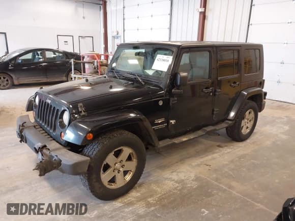 ✅ 2008 Jeep Wrangler Unlimited Sahara • VIN: 1J4GA59118L634166 • Lot: 42338018. Listed on IAAI with 247,435 mi. Free auction sales archive from the USA and detailed vehicle history report at DreamBid. Image 2.
