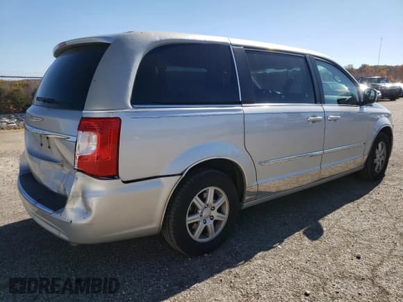 ✅ 2012 Chrysler Town & Country Touring • VIN: 2C4RC1BG9CR127404 • Лот: 91946535. Опубликован ранее на Copart с пробегом 111 676 миль. Бесплатный доступ к архиву аукционных продаж из США и подробный отчёт об истории автомобиля на DreamBid. Изображение 3.