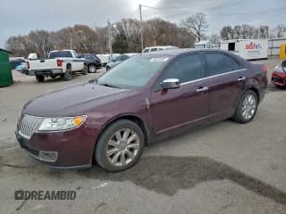 ✅ 2012 Lincoln MKZ • VIN: 3LNHL2JC2CR831255 • Lot: 93258485. Wystawiony na Copart z przebiegiem 125 139 mil. Bezpłatny archiwum sprzedaży aukcyjnych z USA i szczegółowy raport historii pojazdu na DreamBid. Zdjęcie 1.