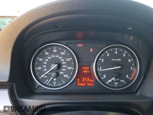 2011 BMW 3 Series 335i xDrive с VIN WBAPL5C54BA982586, выставлен на аукционе Copart как лот 85827335 с пробегом 58 864 миль миль и Списание • Salvage title. История ставок и продаж доступна на DreamBid. Изображение 9.