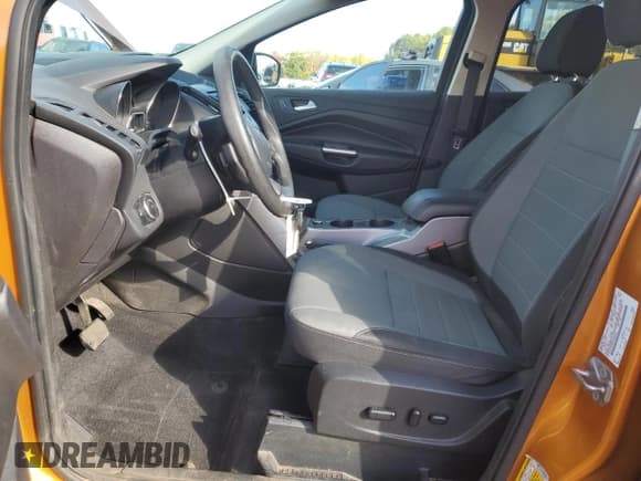 ✅ 2016 Ford Escape SE • VIN: 1FMCU9GX4GUB98928 • Lot: 82652455. Listed on Copart with 128,490 mi. Free auction sales archive from the USA and detailed vehicle history report at DreamBid. Image 7.