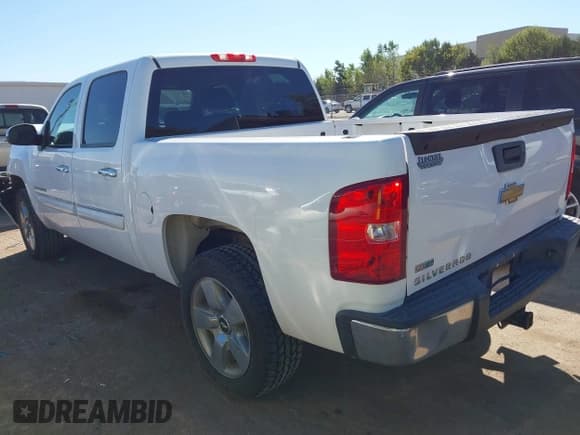 ✅ 2011 Chevrolet Silverado 1500 LT • VIN: 3GCPCSE02BG101100 • Lot: 43404906. Listed on IAAI with 112,018 mi. Free auction sales archive from the USA and detailed vehicle history report at DreamBid. Image 3.