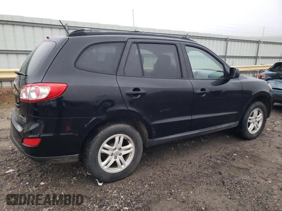 ✅ 2010 Hyundai Santa Fe GLS • VIN: 5NMSGDAB4AH414847 • Lot: 83831104. Listed on Copart with 197,680 mi. Free auction sales archive from the USA and detailed vehicle history report at DreamBid. Image 3.