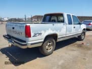 ✅ 1992 Chevrolet Silverado 1500 • VIN: 2GCEK19K1N1174682 • Лот: 42358338. Опубликован ранее на IAAI с пробегом 235 801 миль. Бесплатный доступ к архиву аукционных продаж из США и подробный отчёт об истории автомобиля на DreamBid. Изображение 4.