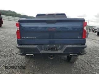 ✅ 2021 Chevrolet Silverado 1500 LT Trail Boss • VIN: 1GCPYFED4MZ325676 • Lot: 75228114. Wystawiony na Copart z przebiegiem 77 325 mil. Bezpłatny archiwum sprzedaży aukcyjnych z USA i szczegółowy raport historii pojazdu na DreamBid. Zdjęcie 6.