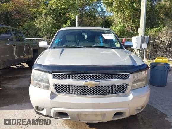 ✅ 2008 Chevrolet Tahoe 2LT • VIN: 1GNFC130X8R138758 • Lot: 43569615. Listed on IAAI with 210,011 mi. Free auction sales archive from the USA and detailed vehicle history report at DreamBid. Image 6.
