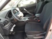 ✅ 2024 Mitsubishi Eclipse Cross ES • VIN: JA4ATUAA8RZ070357 • Lot: 81191585. Wystawiony na Copart z przebiegiem 32 571 mil. Bezpłatny archiwum sprzedaży aukcyjnych z USA i szczegółowy raport historii pojazdu na DreamBid. Zdjęcie 7.