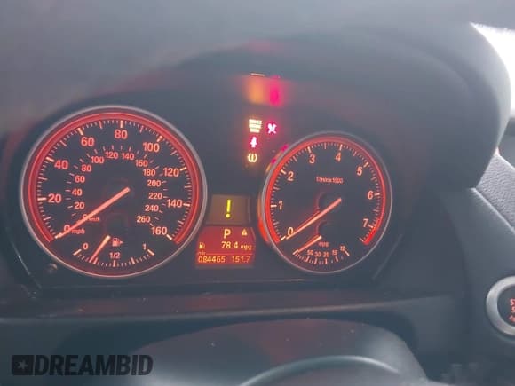 ✅ 2014 BMW X1 xDrive28i • VIN: WBAVL1C50EVY12027 • Lot: 43537124. Listed on IAAI with 84,465 mi. Free auction sales archive from the USA and detailed vehicle history report at DreamBid. Image 7.