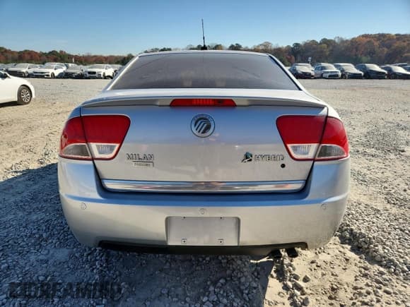 ✅ 2010 Mercury Milan Hybrid • VIN: 3MEDM0L36AR609685 • Lot: 93565065. Listed on Copart with 167,828 mi. Free auction sales archive from the USA and detailed vehicle history report at DreamBid. Image 6.