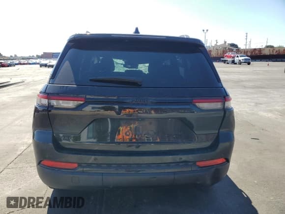 ✅ 2024 Jeep Grand Cherokee Altitude X • VIN: 1C4RJHAGXR8919548 • Lot: 86187985. Listed on Copart with 32,987 mi. Free auction sales archive from the USA and detailed vehicle history report at DreamBid. Image 6.