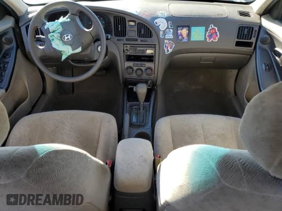 2006 Hyundai Elantra GLS с VIN KMHDN46D66U324006, выставлен на аукционе Copart как лот 81504984 с пробегом Не указан миль и Списание • Salvage title. История ставок и продаж доступна на DreamBid. Изображение 8.
