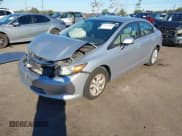 ✅ 2012 Honda Civic LX • VIN: 19XFB2F52CE084661 • Lot: 43615448. Wystawiony na IAAI z przebiegiem 106 221 mil. Bezpłatny archiwum sprzedaży aukcyjnych z USA i szczegółowy raport historii pojazdu na DreamBid. Zdjęcie 2.