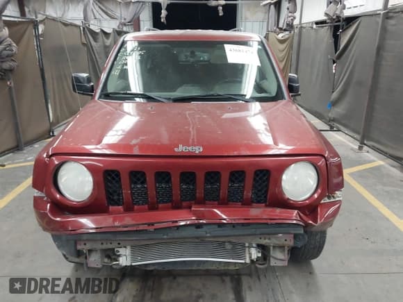 ✅ 2014 Jeep Patriot Latitude • VIN: 1C4NJPFA9ED650764 • Lot: 43681474. Wystawiony na IAAI z przebiegiem 130 064 mil. Bezpłatny archiwum sprzedaży aukcyjnych z USA i szczegółowy raport historii pojazdu na DreamBid. Zdjęcie 12.