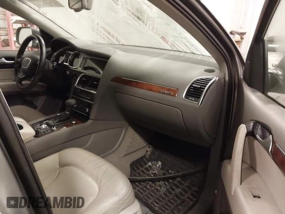 ✅ 2012 Audi Q7 Premium Plus • VIN: WA1LMAFE3CD000222 • Lot: 43585937. Listed on IAAI with 133,692 mi. Free auction sales archive from the USA and detailed vehicle history report at DreamBid. Image 5.