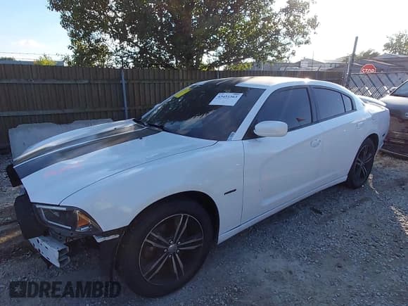 ✅ 2014 Dodge Charger RT Plus • VIN: 2C3CDXDT5EH156279 • Lot: 43451563. Wystawiony na IAAI z przebiegiem 186 209 mil. Bezpłatny archiwum sprzedaży aukcyjnych z USA i szczegółowy raport historii pojazdu na DreamBid. Zdjęcie 2.
