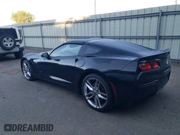2016 Chevrolet Corvette Z51 3LT z VIN 1G1YM2D78G5118944, wystawiony jako Copart lot #72381884 z przebiegiem Nie podano mil oraz Czysty tytuł • Clean title. Historia ofert i sprzedaży dostępna na DreamBid. Obrazek 2.