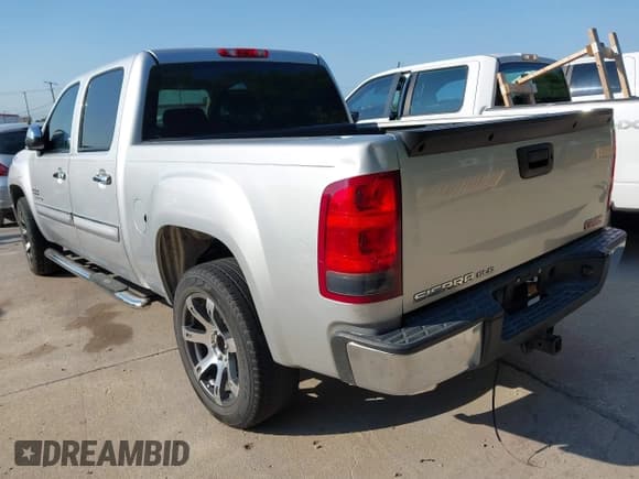 ✅ 2012 GMC Sierra 1500 SLE • VIN: 3GTP1VE07CG275284 • Лот: 42844101. Опубликован ранее на IAAI с пробегом 128 885 миль. Бесплатный доступ к архиву аукционных продаж из США и подробный отчёт об истории автомобиля на DreamBid. Изображение 3.