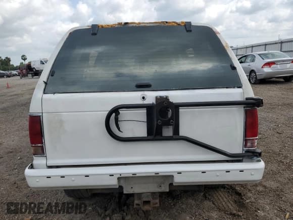 ✅ 1994 GMC Jimmy Diamond Edition Luxury • VIN: 1GKDT13W5R2503916 • Lot: 54717215. Wystawiony na Copart z przebiegiem 99 991 mil. Bezpłatny archiwum sprzedaży aukcyjnych z USA i szczegółowy raport historii pojazdu na DreamBid. Zdjęcie 6.