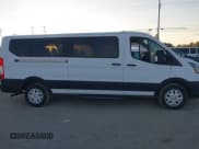 ✅ 2022 Ford Transit Passenger XLT • VIN: 1FBAX2Y80NKA74041 • Lot: 43648584. Wystawiony na IAAI z przebiegiem 198 617 mil. Bezpłatny archiwum sprzedaży aukcyjnych z USA i szczegółowy raport historii pojazdu na DreamBid. Zdjęcie 13.