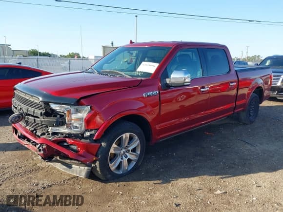 ✅ 2018 Ford F-150 XLT • VIN: 1FTEW1CG0JFB09074 • Lot: 42028096. Wystawiony na IAAI z przebiegiem 200 080 mil. Bezpłatny archiwum sprzedaży aukcyjnych z USA i szczegółowy raport historii pojazdu na DreamBid. Zdjęcie 17.