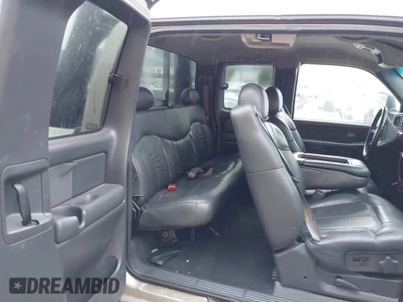 ✅ 2001 GMC Sierra 2500HD SL • VIN: 1GTHK29U91Z283753 • Лот: 43751612. Опубликован ранее на IAAI с пробегом 114 965 миль. Бесплатный доступ к архиву аукционных продаж из США и подробный отчёт об истории автомобиля на DreamBid. Изображение 8.