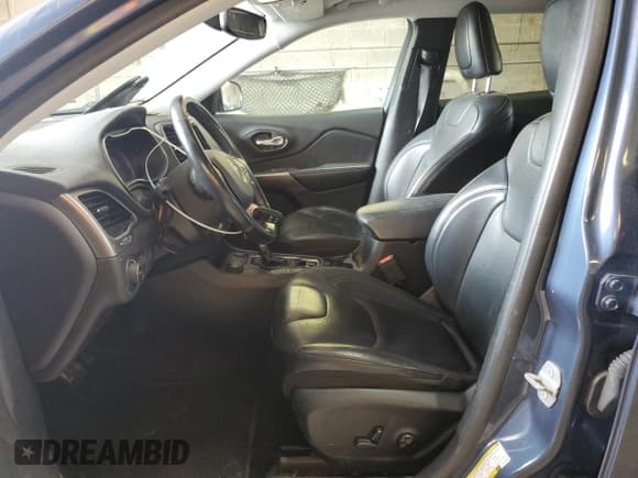 ✅ 2020 Jeep Cherokee Limited • VIN: 1C4PJMDX2LD518716 • Lot: 55461145. Wystawiony na Copart z przebiegiem 134 085 mil. Bezpłatny archiwum sprzedaży aukcyjnych z USA i szczegółowy raport historii pojazdu na DreamBid. Zdjęcie 7.