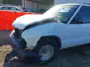 2000 Chevrolet Blazer LS z VIN 1GNCS13WXY2110705, wystawiony jako IAAI lot #41287699 z przebiegiem 214 754 mil mil oraz . Historia ofert i sprzedaży dostępna na DreamBid. Obrazek 6.