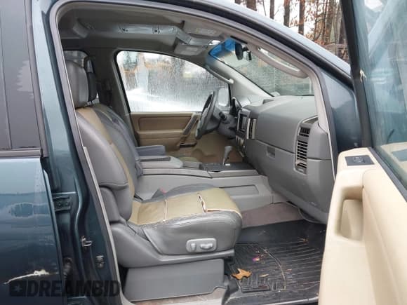 ✅ 2004 Nissan Titan SE • VIN: 1N6AA07B24N543462 • Lot: 43830874. Listed on IAAI with 196,490 mi. Free auction sales archive from the USA and detailed vehicle history report at DreamBid. Image 5.