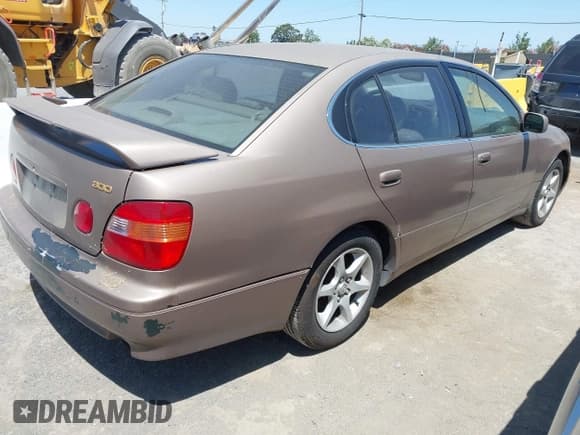 ✅ 1999 Lexus GS 300 • VIN: JT8BD68S1X0056446 • Lot: 42680064. Wystawiony na IAAI z przebiegiem 315 847 mil. Bezpłatny archiwum sprzedaży aukcyjnych z USA i szczegółowy raport historii pojazdu na DreamBid. Zdjęcie 4.