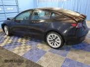 ✅ 2022 Tesla Model 3 • VIN: 5YJ3E1EA2NF286965 • Lot: 90721575. Wystawiony na Copart z przebiegiem 96 211 mil. Bezpłatny archiwum sprzedaży aukcyjnych z USA i szczegółowy raport historii pojazdu na DreamBid. Zdjęcie 2.