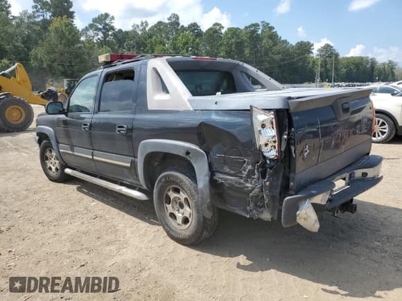 ✅ 2005 Chevrolet Avalanche LS • VIN: 3GNEC12Z35G177098 • Lot: 72043675. Wystawiony na Copart z przebiegiem 178 764 mil. Bezpłatny archiwum sprzedaży aukcyjnych z USA i szczegółowy raport historii pojazdu na DreamBid. Zdjęcie 2.