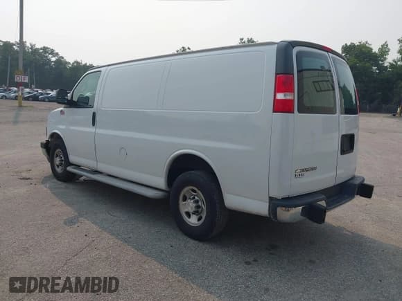 ✅ 2018 Chevrolet Express Cargo • VIN: 1GCWGAFG3J1908664 • Lot: 42523626. Listed on IAAI with 100,034 mi. Free auction sales archive from the USA and detailed vehicle history report at DreamBid. Image 3.
