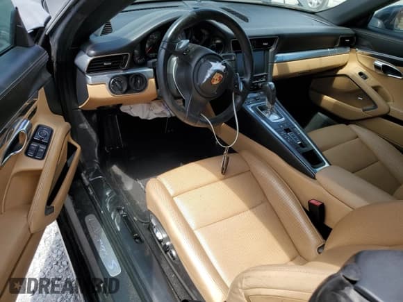 ✅ 2013 Porsche 911 Carrera S • VIN: WP0CB2A99DS157083 • Lot: 69356715. Wystawiony na Copart z przebiegiem 46 352 mil. Bezpłatny archiwum sprzedaży aukcyjnych z USA i szczegółowy raport historii pojazdu na DreamBid. Zdjęcie 8.