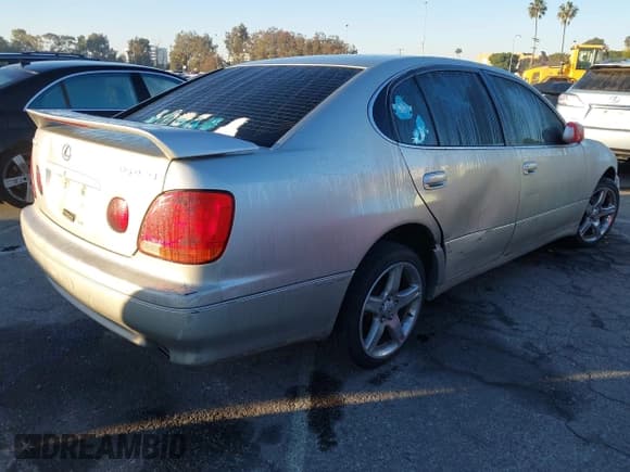 ✅ 2001 Lexus GS 430 • VIN: JT8BL69S110003206 • Lot: 43787311. Listed on IAAI with 231,757 mi. Free auction sales archive from the USA and detailed vehicle history report at DreamBid. Image 4.