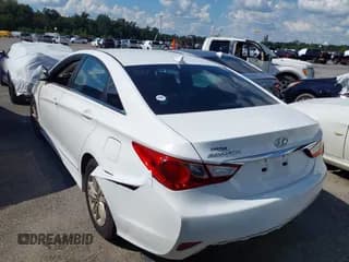 ✅ 2014 Hyundai Sonata GLS • VIN: 5NPEB4AC4EH877343 • Lot: 43324912. Listed on IAAI with Not provided. Free auction sales archive from the USA and detailed vehicle history report at DreamBid. Image 3.