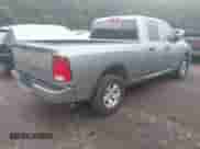 2024 Ram 1500 SLT z VIN 1C6RR6GG2RS135931, wystawiony jako IAAI lot #42509523 z przebiegiem 27 074 mil mil oraz . Historia ofert i sprzedaży dostępna na DreamBid. Obrazek 4.