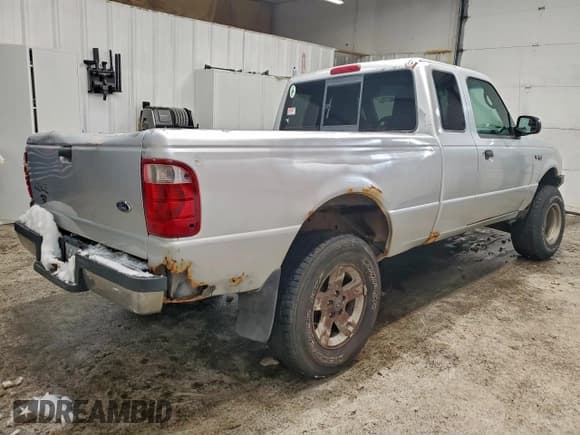 ✅ 2004 Ford Ranger XL Fleet • VIN: 1FTZR15E34TA13529 • Lot: 95346775. Wystawiony na Copart z przebiegiem 157 038 mil. Bezpłatny archiwum sprzedaży aukcyjnych z USA i szczegółowy raport historii pojazdu na DreamBid. Zdjęcie 3.