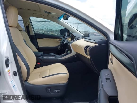 ✅ 2015 Lexus NX 300h • VIN: JTJBJRBZ7F2014607 • Lot: 42046511. Wystawiony na IAAI z przebiegiem 120 408 mil. Bezpłatny archiwum sprzedaży aukcyjnych z USA i szczegółowy raport historii pojazdu na DreamBid. Zdjęcie 5.