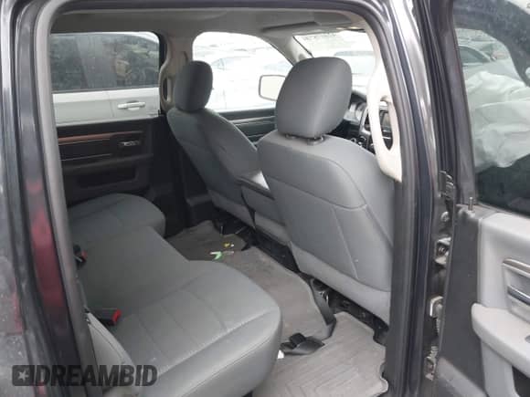 2019 Ram 1500 Big Horn z VIN 1C6RR6TT8KS730615, wystawiony jako IAAI lot #42407873 z przebiegiem 90 891 mil mil oraz . Historia ofert i sprzedaży dostępna na DreamBid. Obrazek 8.