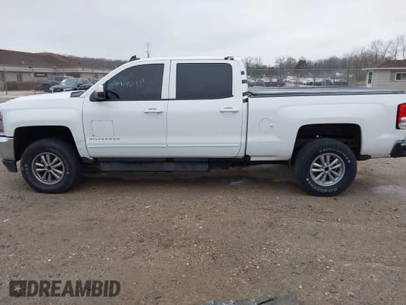 ✅ 2016 Chevrolet Silverado 1500 LT • VIN: 3GCUKREC6GG225189 • Лот: 41988239. Опубликован ранее на IAAI с пробегом 154 868 миль. Бесплатный доступ к архиву аукционных продаж из США и подробный отчёт об истории автомобиля на DreamBid. Изображение 14.