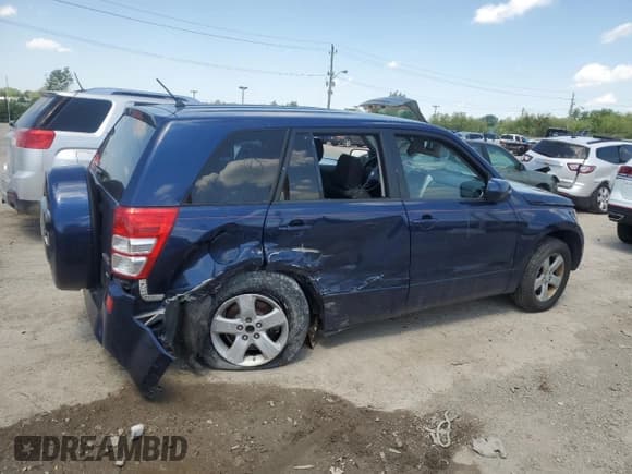 ✅ 2011 Suzuki Grand Vitara Premium • VIN: JS3TD0D27B4102504 • Lot: 65537235. Listed on Copart with 115,811 mi. Free auction sales archive from the USA and detailed vehicle history report at DreamBid. Image 3.