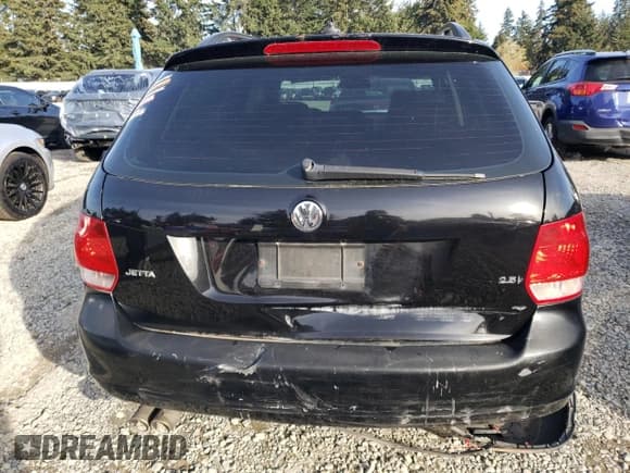 ✅ 2009 Volkswagen Jetta SE • VIN: 3VWTZ71K99M252459 • Lot: 77893704. Listed on Copart with 181,022 mi. Free auction sales archive from the USA and detailed vehicle history report at DreamBid. Image 6.