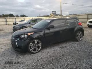 ✅ 2013 Hyundai Veloster w/Black Int • VIN: KMHTC6AD0DU103339 • Lot: 80997924. Wystawiony na Copart z przebiegiem 159 305 mil. Bezpłatny archiwum sprzedaży aukcyjnych z USA i szczegółowy raport historii pojazdu na DreamBid. Zdjęcie 1.