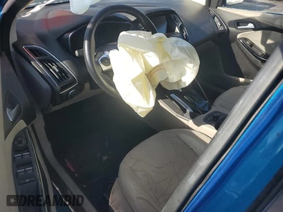 ✅ 2012 Ford Focus Electric • VIN: 1FAHP3R45CL411604 • Лот: 86098674. Опубликован ранее на Copart с пробегом Не указан. Бесплатный доступ к архиву аукционных продаж из США и подробный отчёт об истории автомобиля на DreamBid. Изображение 8.