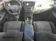 2017 Mitsubishi Outlander SE с VIN JA4AD3A38HZ009078, выставлен на аукционе Copart как лот 85740275 с пробегом 114 859 миль миль и Списание • Salvage title. История ставок и продаж доступна на DreamBid. Изображение 8.