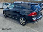 ✅ 2018 Mercedes-Benz GLE 350 • VIN: 4JGDA5HB2JB078413 • Лот: 94199665. Опубликован ранее на Copart с пробегом 143 785 миль. Бесплатный доступ к архиву аукционных продаж из США и подробный отчёт об истории автомобиля на DreamBid. Изображение 3.